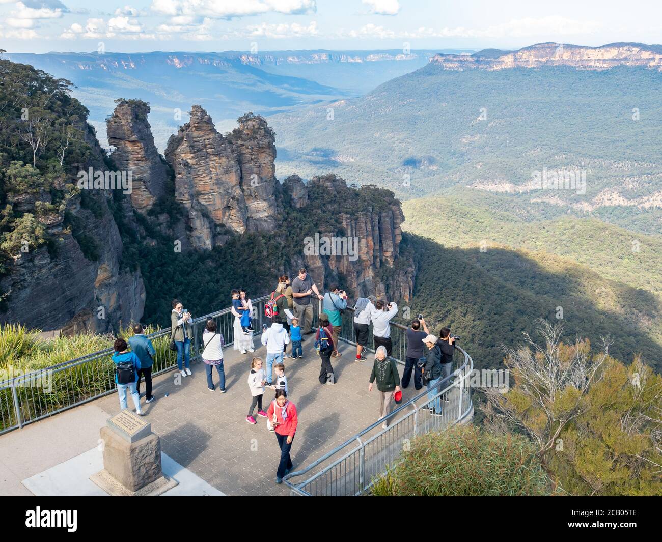 Sydney NSW Australie - 17 mai 2020 - Blue Mountains Echo point Lookout dans un après-midi ensoleillé en automne Banque D'Images