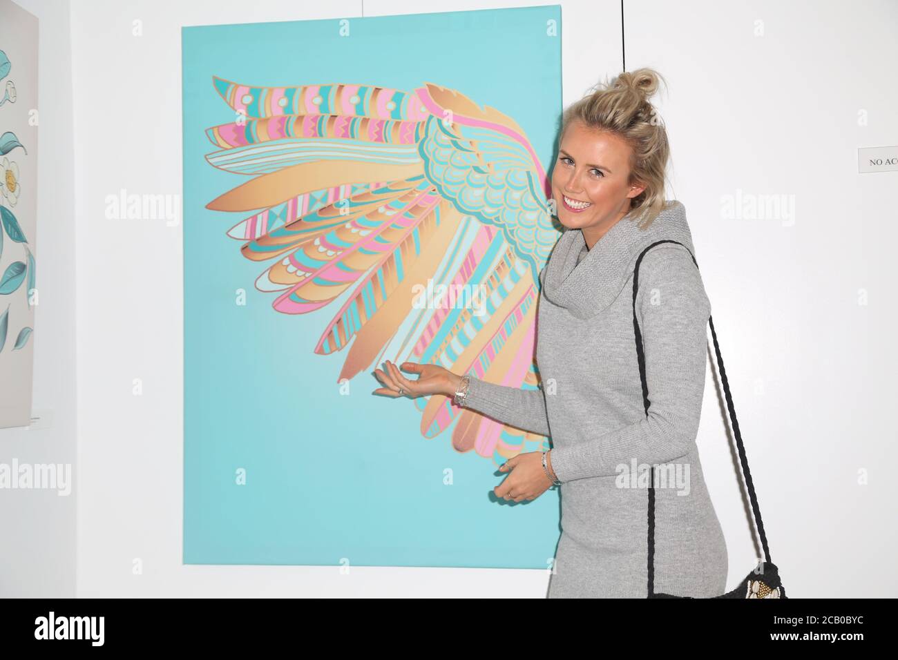 Olivia Phyland participe au Twings Design Showcase de la Olsen Irwin Gallery, Woollahra. Banque D'Images