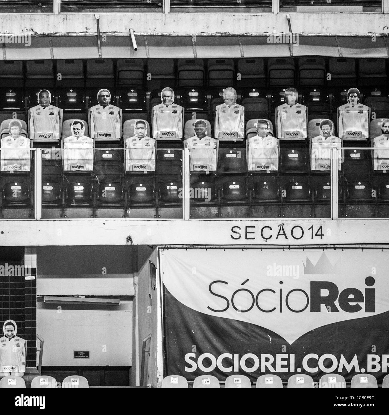 Santos, Brésil. 09e août 2020. "Torcida" do Santos pendant un match entre Santos et Bragantinod à Estádio Urbano Caldeira, Vila Belmiro, ro, à Santos, SP. Le match est valable pour le 1er tour du championnat brésilien 2020 crédit: Richard Callis/FotoArena/Alay Live News Banque D'Images