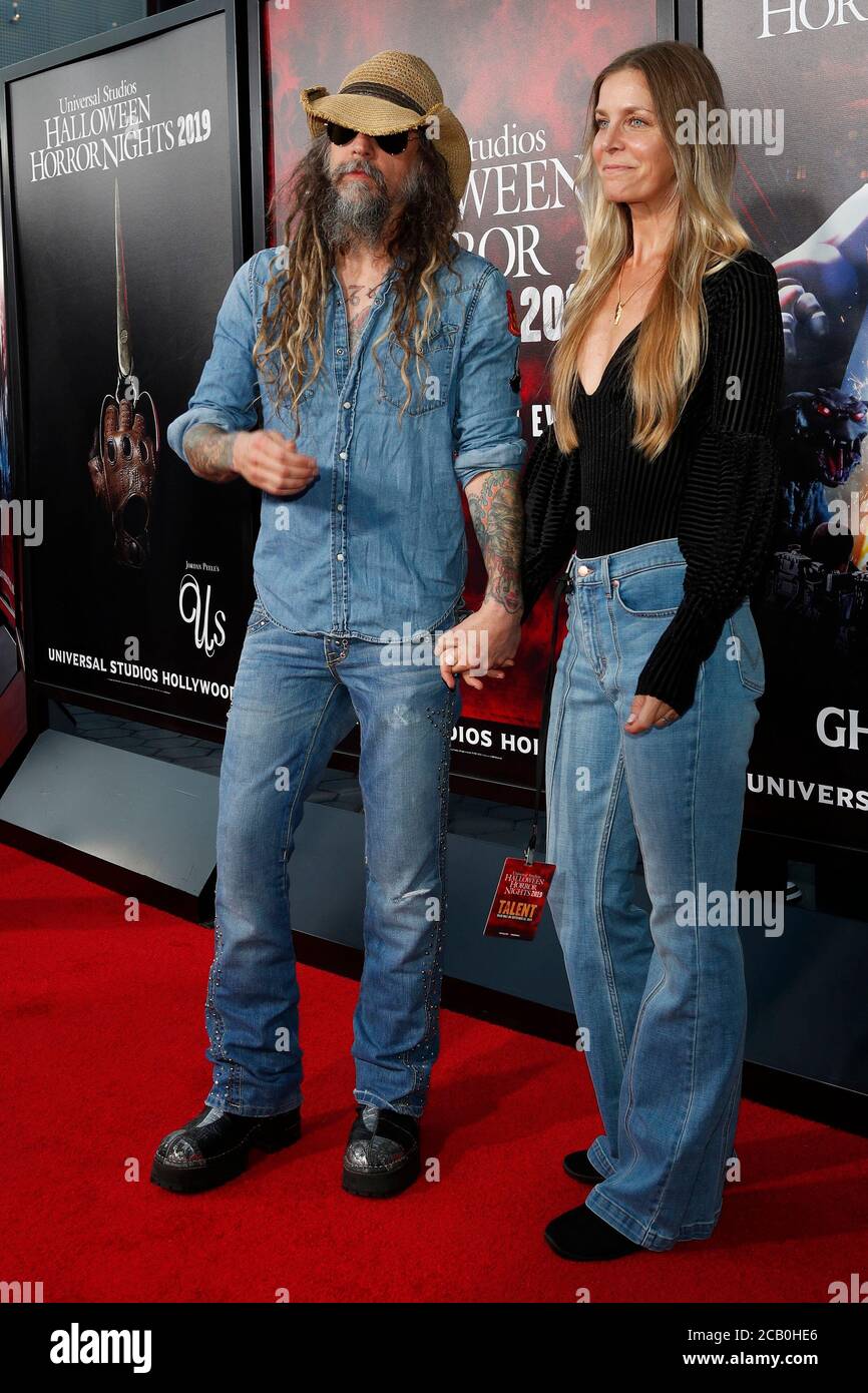 LOS ANGELES - SEP 12 : Rob Zombie, Sheri Moon Zombie à l'Halloween Horror Nights aux Universal Studios Hollywood le 12 septembre 2019 à Universal City, CA Banque D'Images