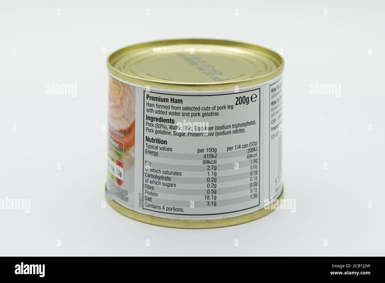 Irvine, Écosse, Royaume-Uni - 08 mars 2020 : jambon Premium de marque Morrisons en boîte recyclable et couvercle en boîte recyclable. Étiquette affichant le symbole « e » et l'écrou Banque D'Images