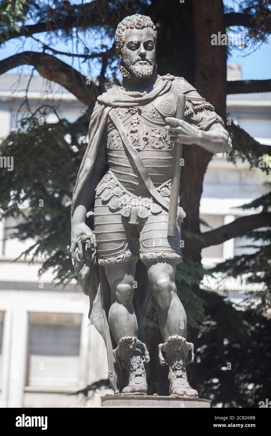Statue de Philippe II d'Espagne, sculptée par Francisco Coullaut en 1964. Place San Pablo, Valladolid, Espagne Banque D'Images