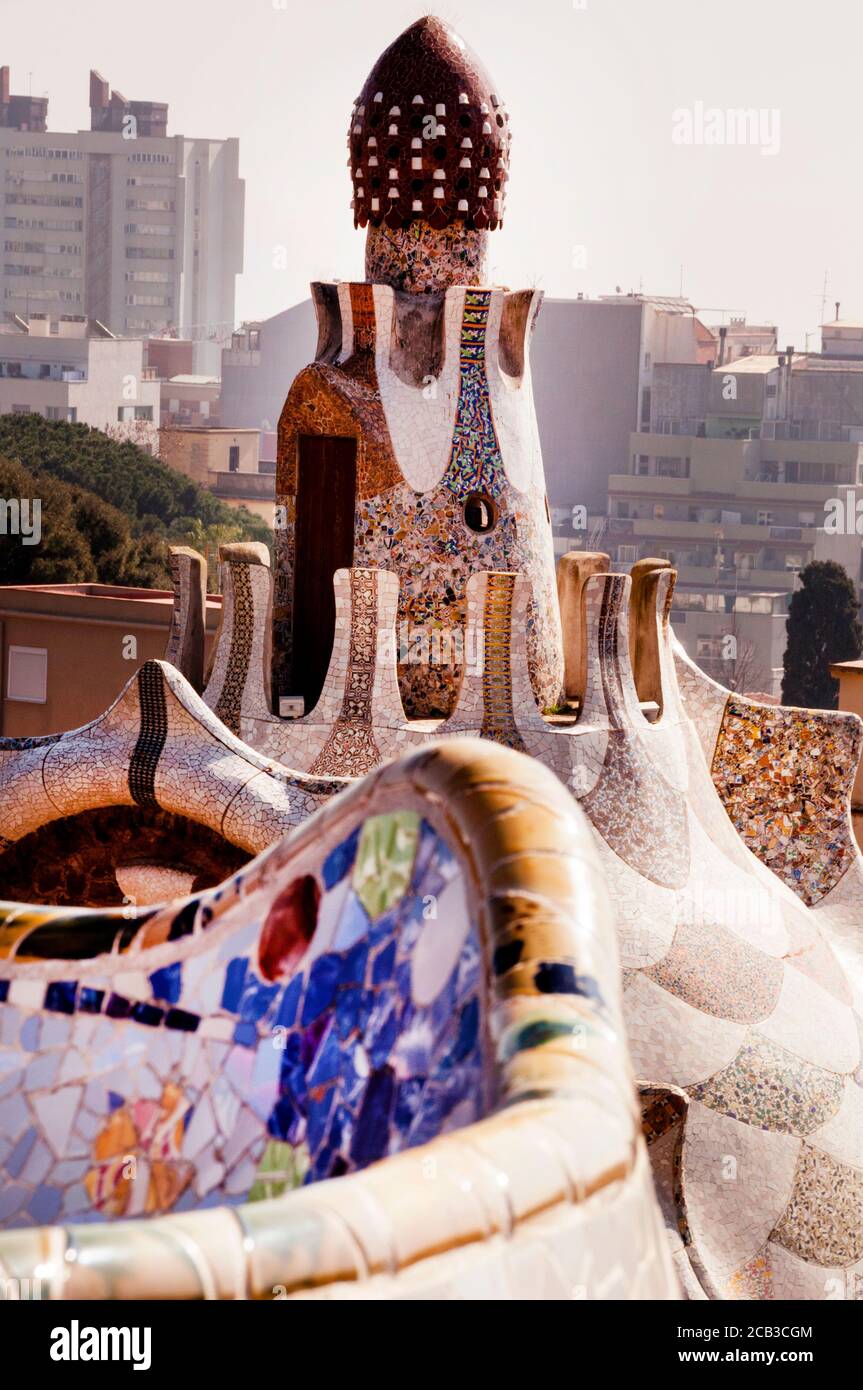 La maison de garde au Park Guell, le fantastique parc public d'Antoni Gaudí à Barcelone, Espagne. Banque D'Images