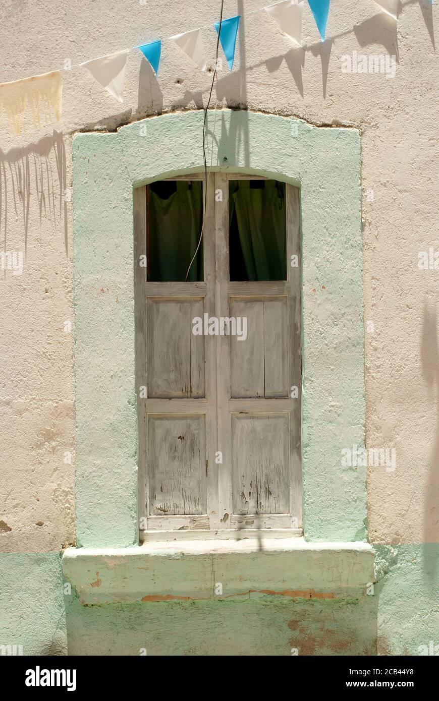 Fenêtre d'une ancienne maison dans la ville minière du XIXe siècle de Mineral de Pozos, Guanajuato, Mexique Banque D'Images