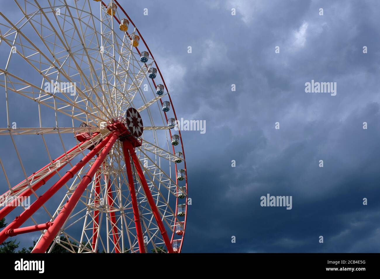 Grande roue dangereuse Banque de photographies et d’images à haute ...