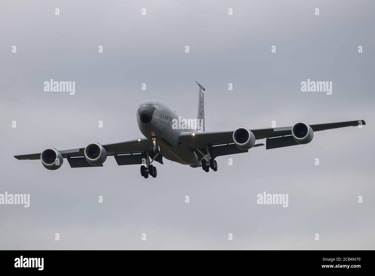 23-540 USAFE Boeing KC-135R Stratotanker 'Holy Terror' de la 100e Escadre de ravitaillement (100e sanglant) approche de RAF Mildenhall. Jeudi 16 juillet 2020. (Crédit : Jon Hobley | MI News) Banque D'Images