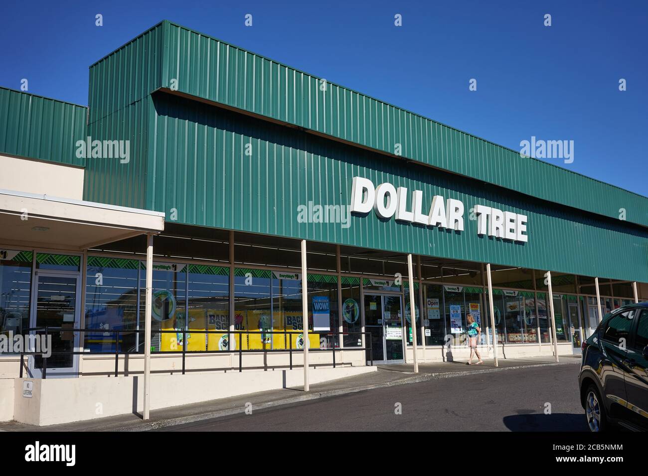 Un magasin Dollar Tree à Tigard, Oregon, vu le lundi 10 août 2020. Dollar Tree Stores, Inc. Est une chaîne américaine de magasins de variétés à prix réduit. Banque D'Images