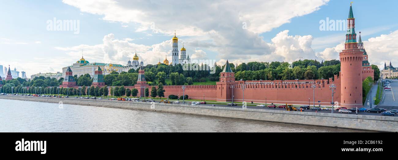 KREMLIN, MOSCOU. RUSSIE JUILLET 19. 2020: Panorama de la forteresse dans le centre de Moscou, près de la place Rouge, vue panoramique Banque D'Images