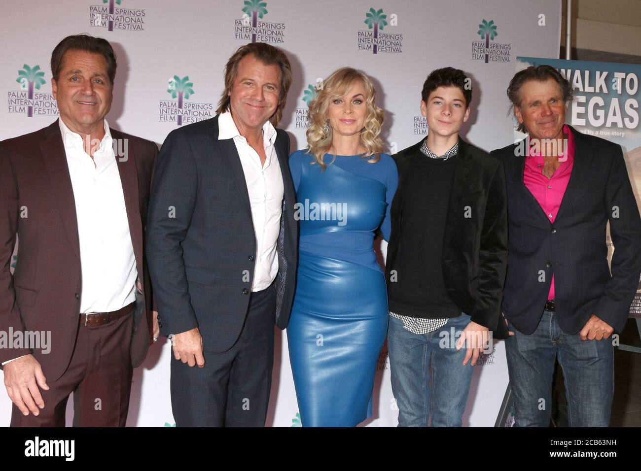 PALM SPRINGS - 11 JANVIER : James Van Patten, Vincent Van Patten, Eileen Davidson, Jesse Van Patten, Nels Van Patten à la première mondiale de 'Walk to Vegas' au Centre des arts de Richards le 11 janvier 2019 à Palm Springs, CA Banque D'Images