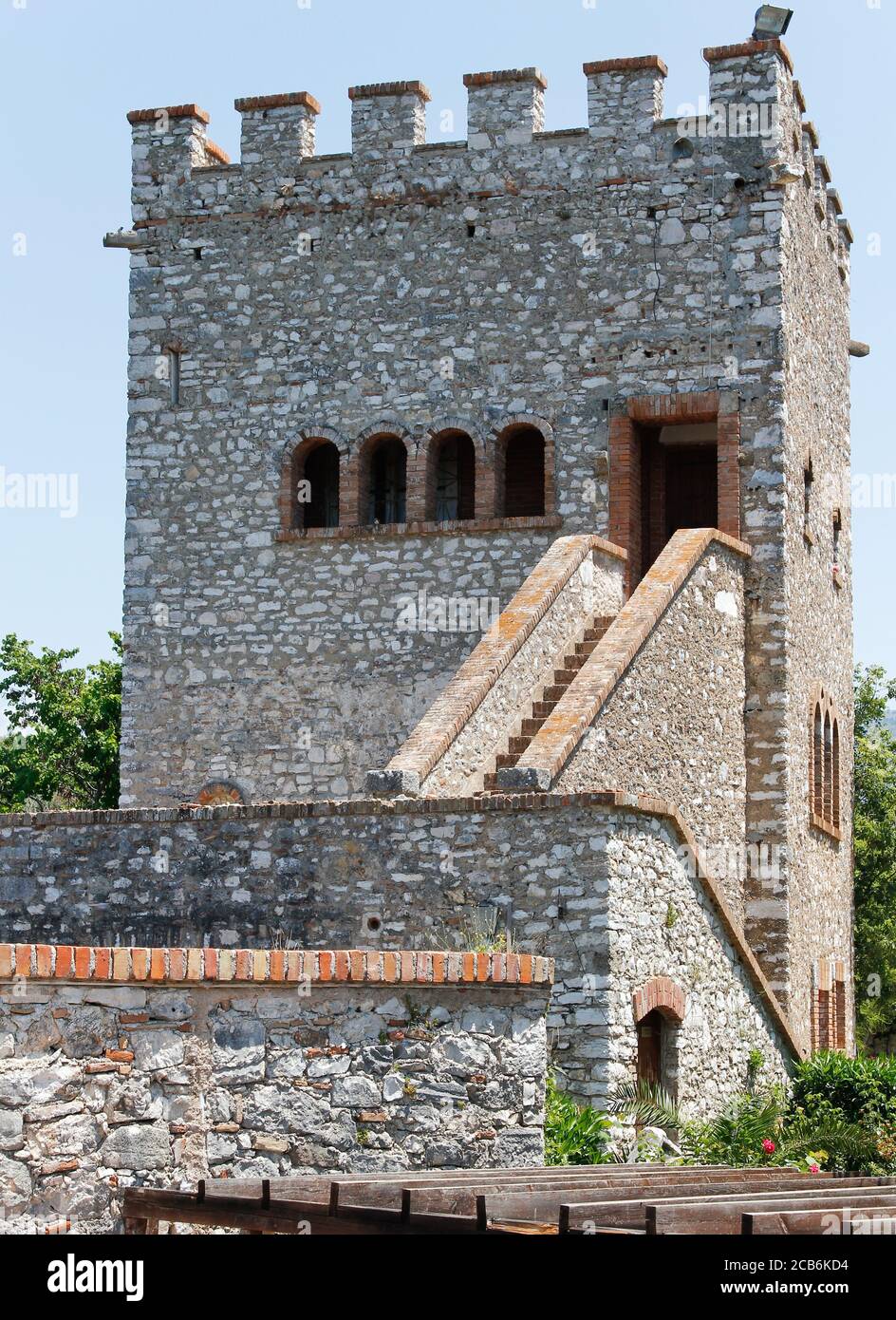 Donjon Du Chateau Ou Tour De Guet Dans Les Ruines Antiques De Butrint Photo Stock Alamy