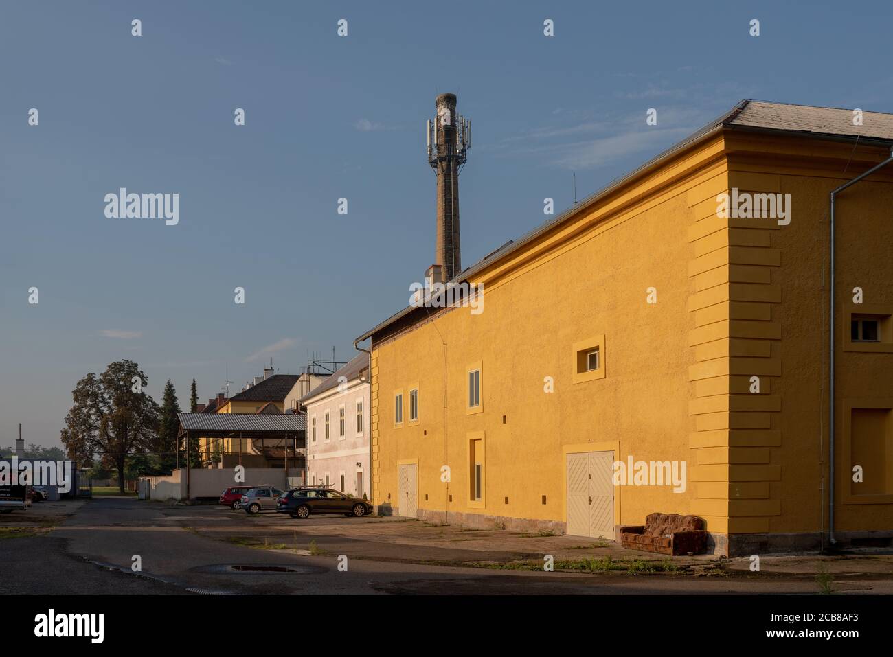 Partie de l'ancienne brasserie de la forteresse Terezin (Theresienstadt), utilisée comme station hygiénique du ghetto pendant la Seconde Guerre mondiale, maintenant utilisée pour l'hébergement touristique. Banque D'Images