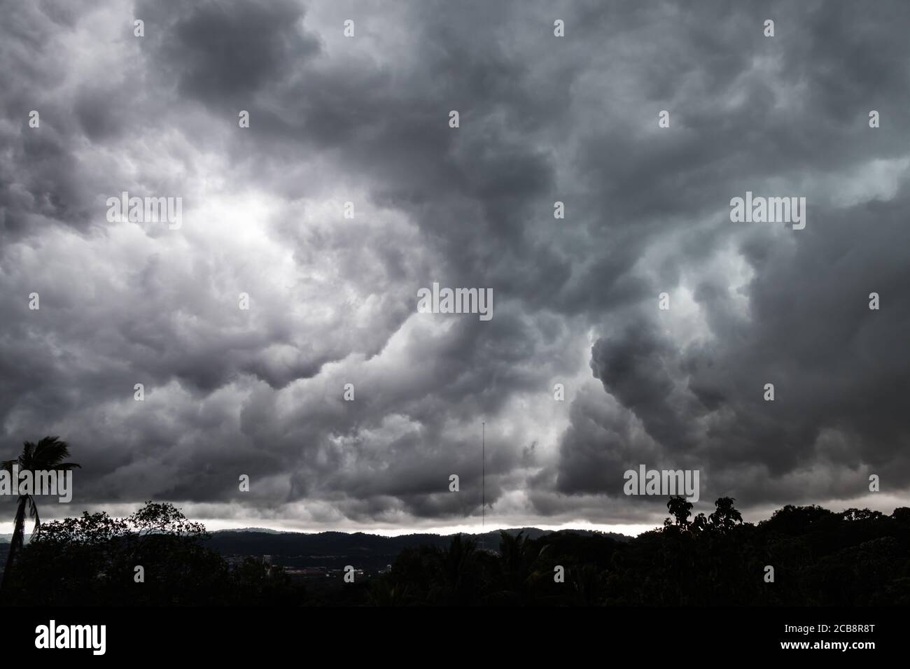 formation de nuages différents avant la pluie Banque D'Images