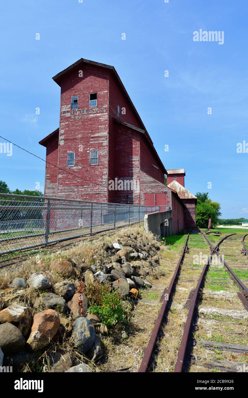 Seneca, Illinois, États-Unis. L'élévateur de grain historique Seneca, également connu sous le nom d'entrepôt d'Armour et d'ascenseur nord de Hogan, a été construit en 1861. Banque D'Images