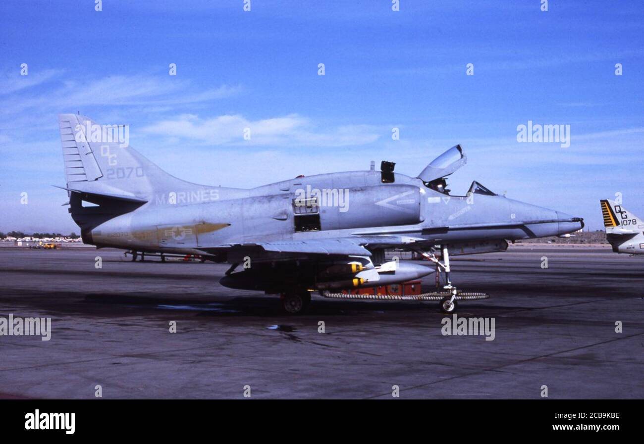 Douglas A-4F Skyhawk 152070 VMA-131 MCAS Yuma 22Feb82 Peter B Lewis . Banque D'Images