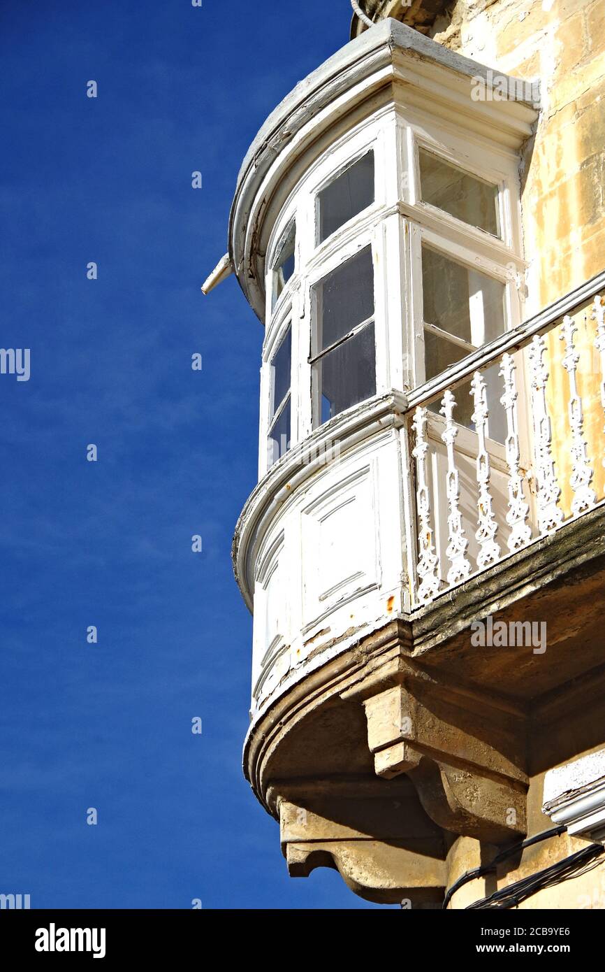 Balcon en bois à la Valette, Malte Banque D'Images