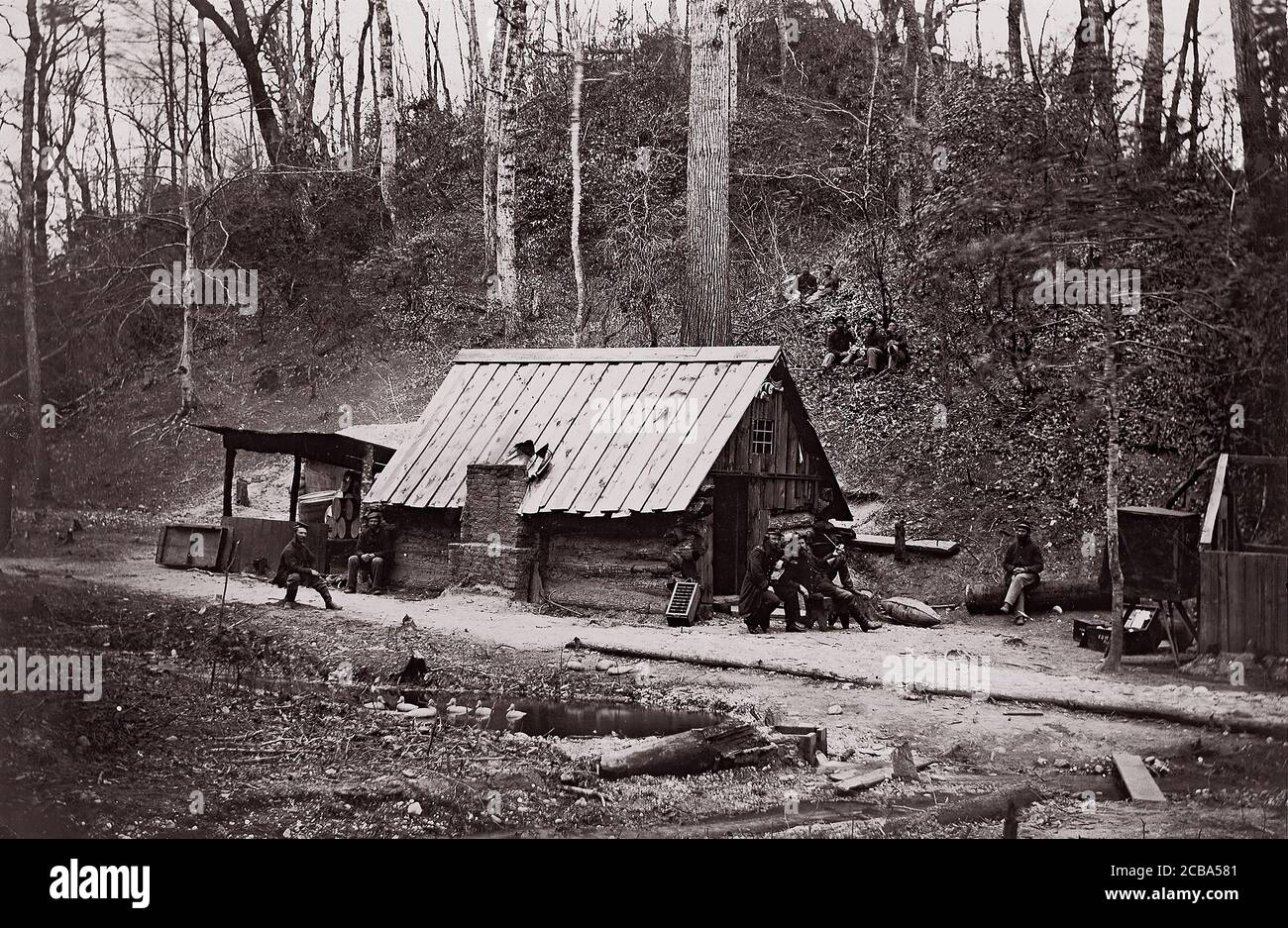 [Une gare Union sur la rivière James établie pour extraire la poudre de canon des torpilles confédérées], 1864. Auparavant attribué à Mathew B. Brady, Andrew Joseph Russell. Banque D'Images