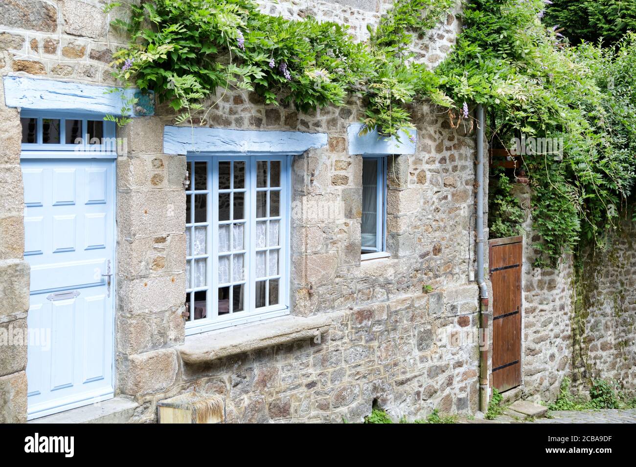 Façades de maisons typiques en Bretagne, France Banque D'Images