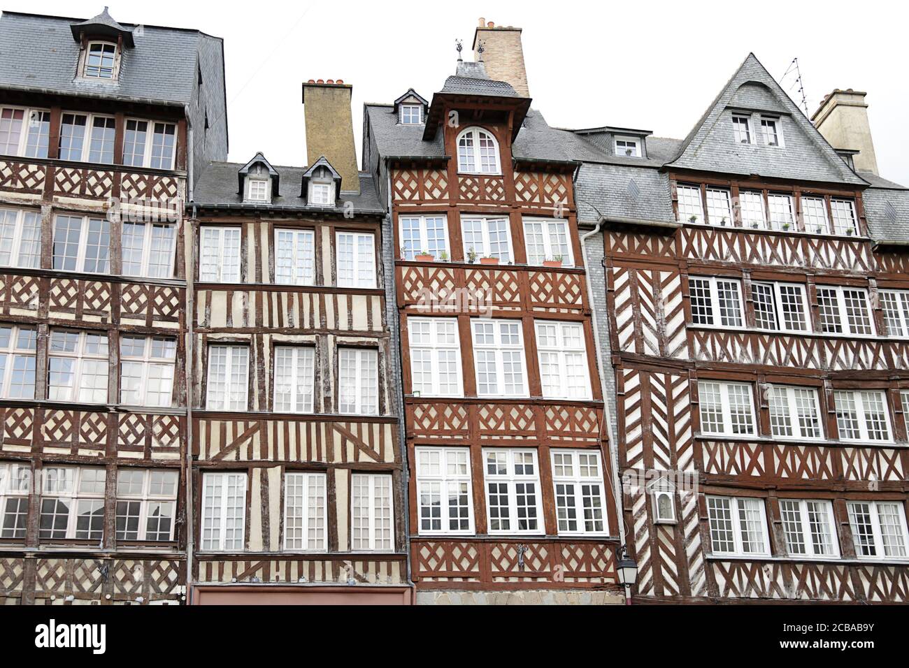 Façades de maisons traditionnelles à colombages situées à Rennes (Ille-et-Vilaine, Bretagne, France) Banque D'Images
