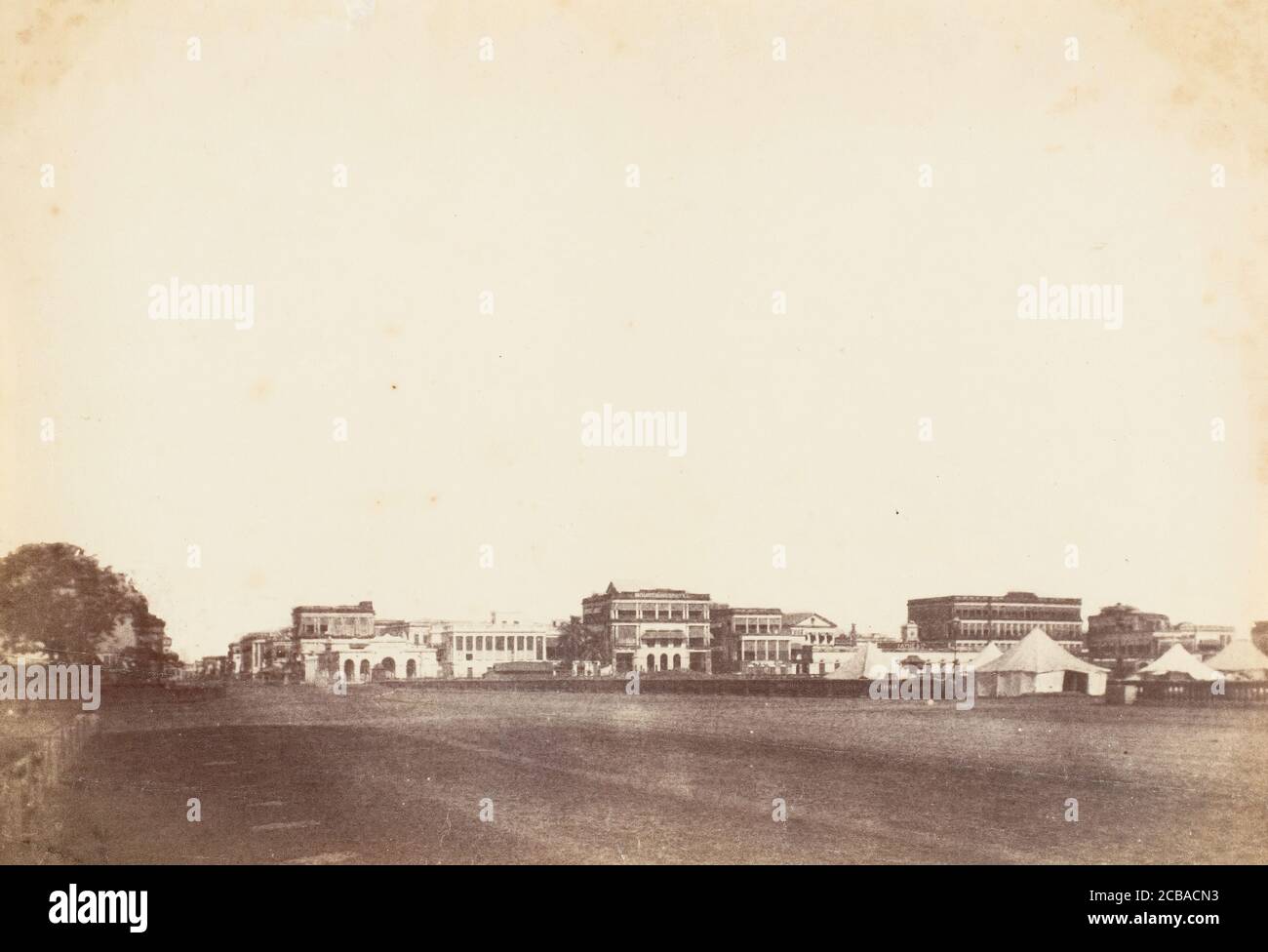 Une vue à Calcutta y compris les bâtiments de Payne and Co., The Mountain Hotel, et Scott and Co., 1850. Banque D'Images