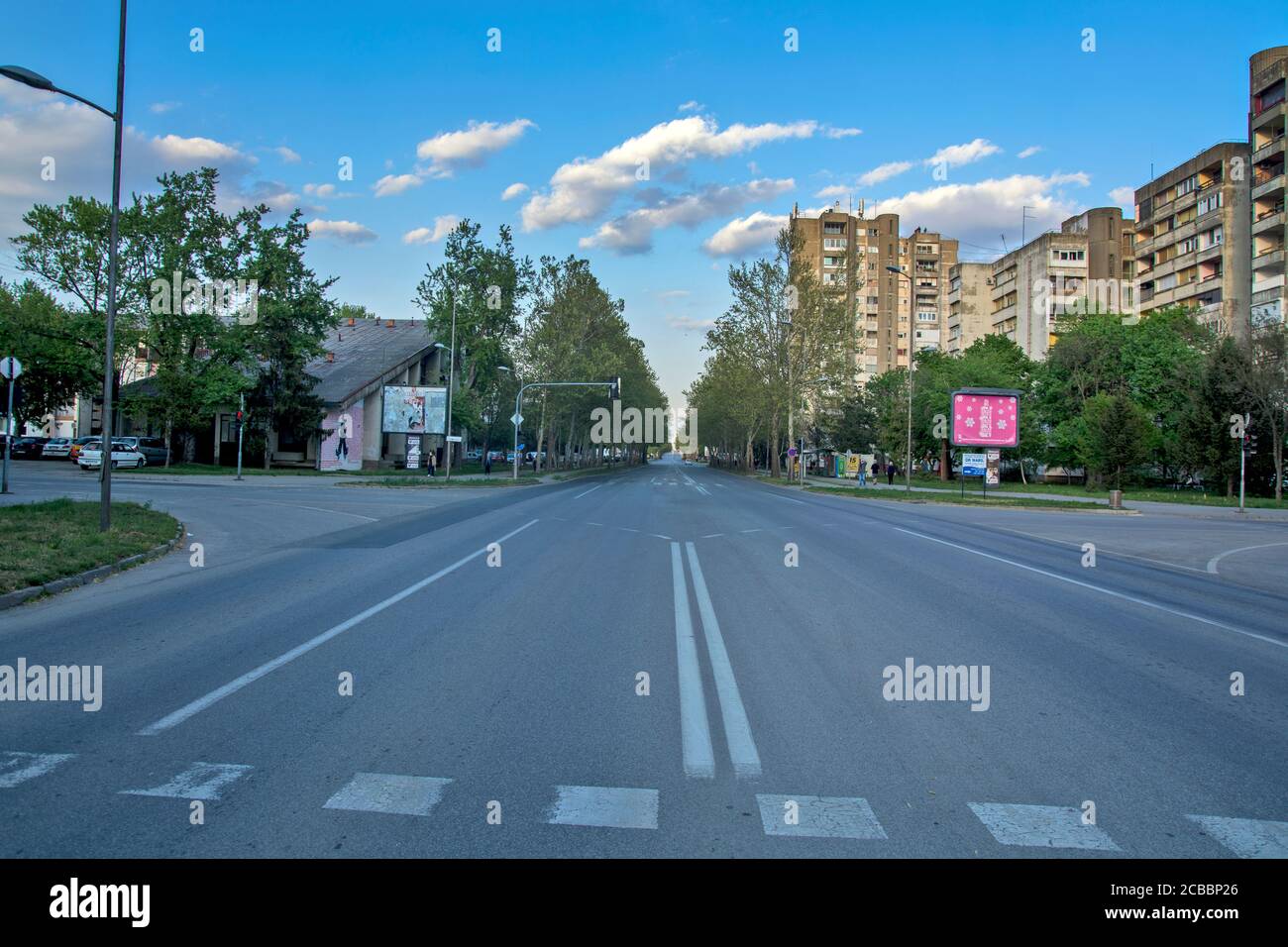 Zrenjanin, Serbie, avril 26.2020. Des rues vides sans circulation pendant la période de quarantaine en raison de l'épidémie de Covid 19. Banque D'Images