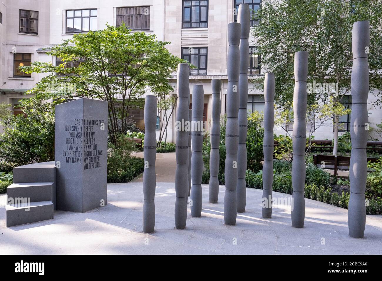 La statue dorée de Caïn à Fen court à Londres, commémore l'abolition du commerce transatlantique des esclaves en 1807 Banque D'Images