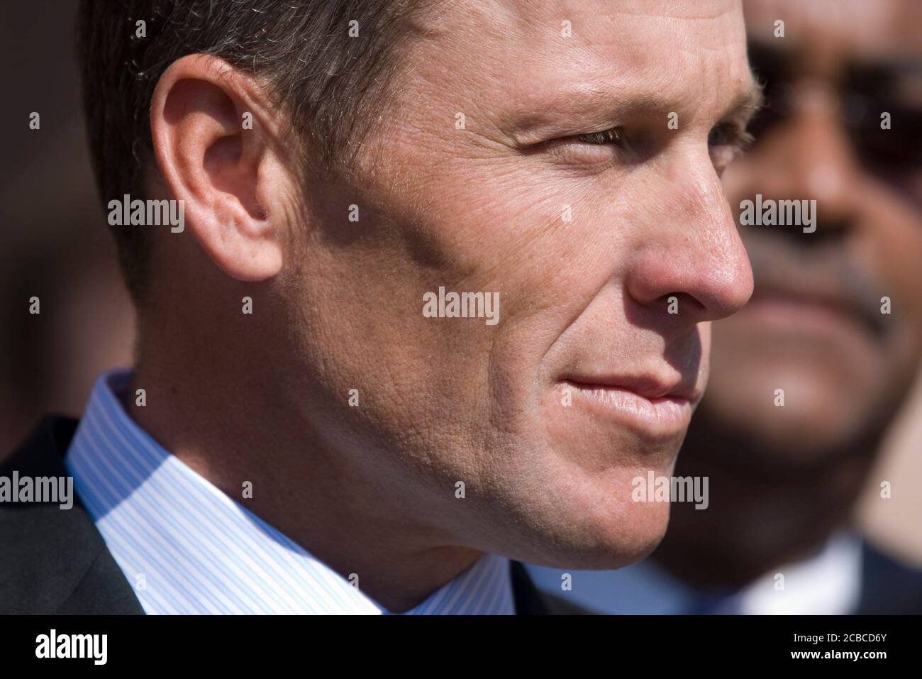 Austin, Texas États-Unis, 29 janvier 2009 : le cycliste professionnel lance Armstrong apparaît lors d'une conférence de presse au Capitole du Texas avec une coalition de groupes anti-fumeurs qui soutiennent des projets de loi pour interdire de fumer dans tous les bâtiments publics, restaurants et clubs du Texas. Armstrong, un survivant du cancer, s'entraîne pour le Tour de France cet été après avoir pris congé du cyclisme de compétition. ©Bob Daemmrich Banque D'Images