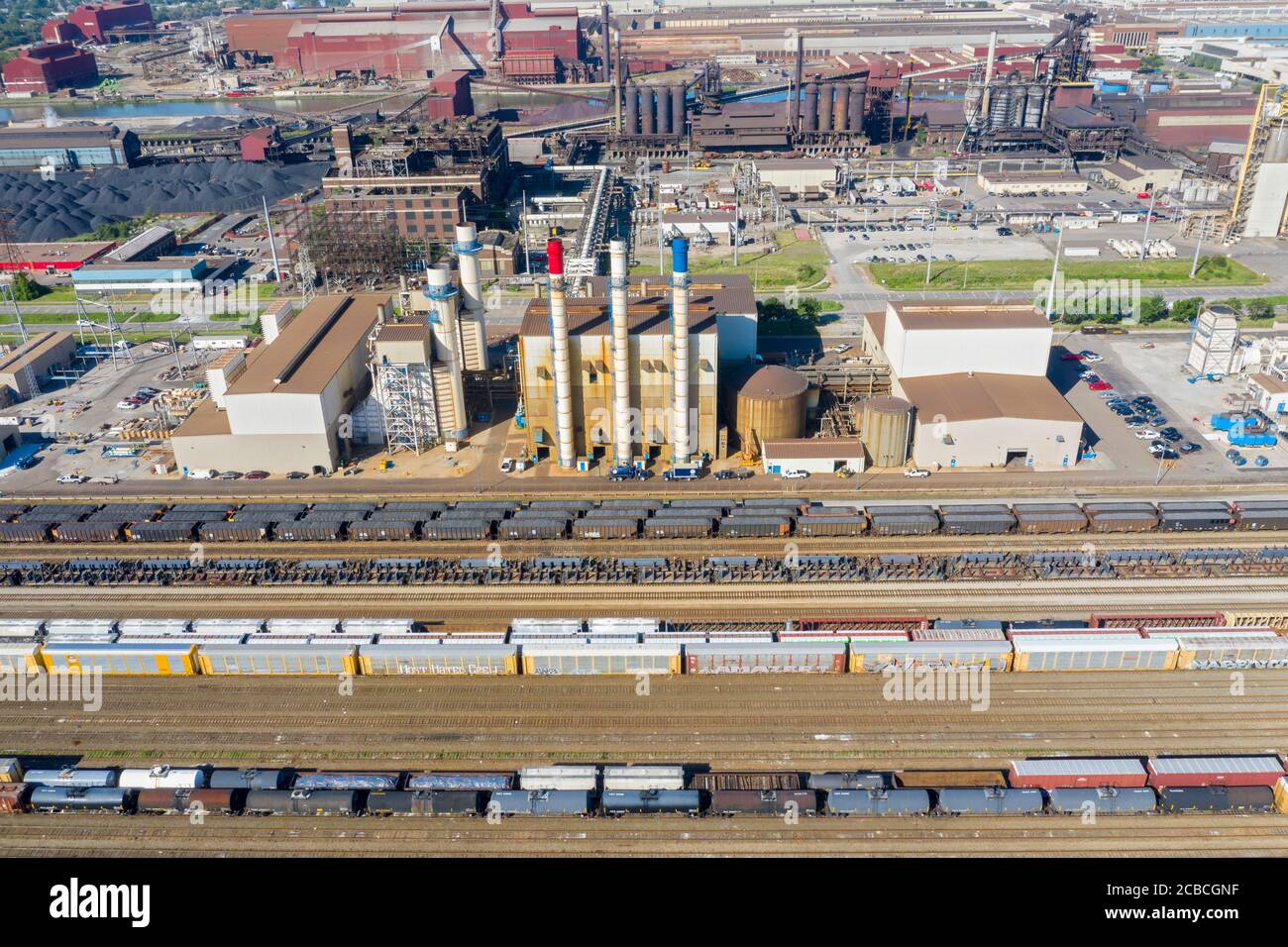 Dearborn, Michigan - le chantier ferroviaire CSX adjacent à l'immense complexe industriel de Ford Rouge. Banque D'Images