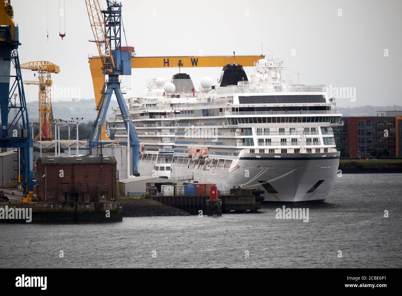 des croisières viking des bateaux de croisière redondants ont amarré à belfast pendant le coronavirus épidémie au royaume-uni Banque D'Images