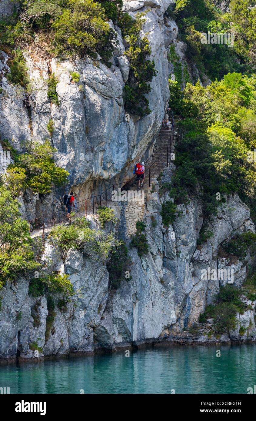 Randonnée, Lac de Quinson, Parc naturel des Gorges du Verdon, Alpes haute  Provence, France, Europe Photo Stock - Alamy