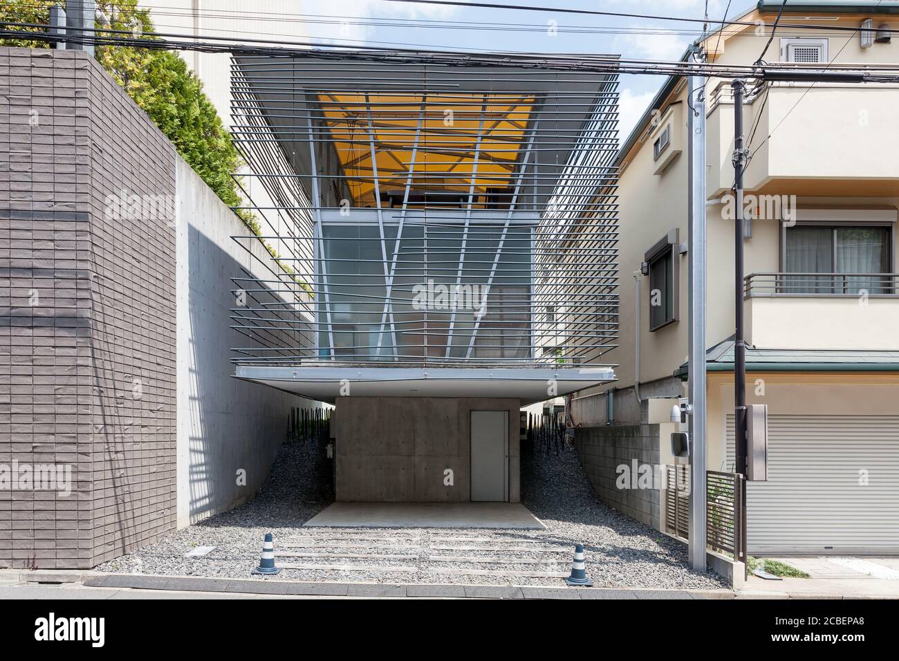 Une maison inhabituelle dans un quartier calme de Shibuya, Tokyo, Japon. Banque D'Images