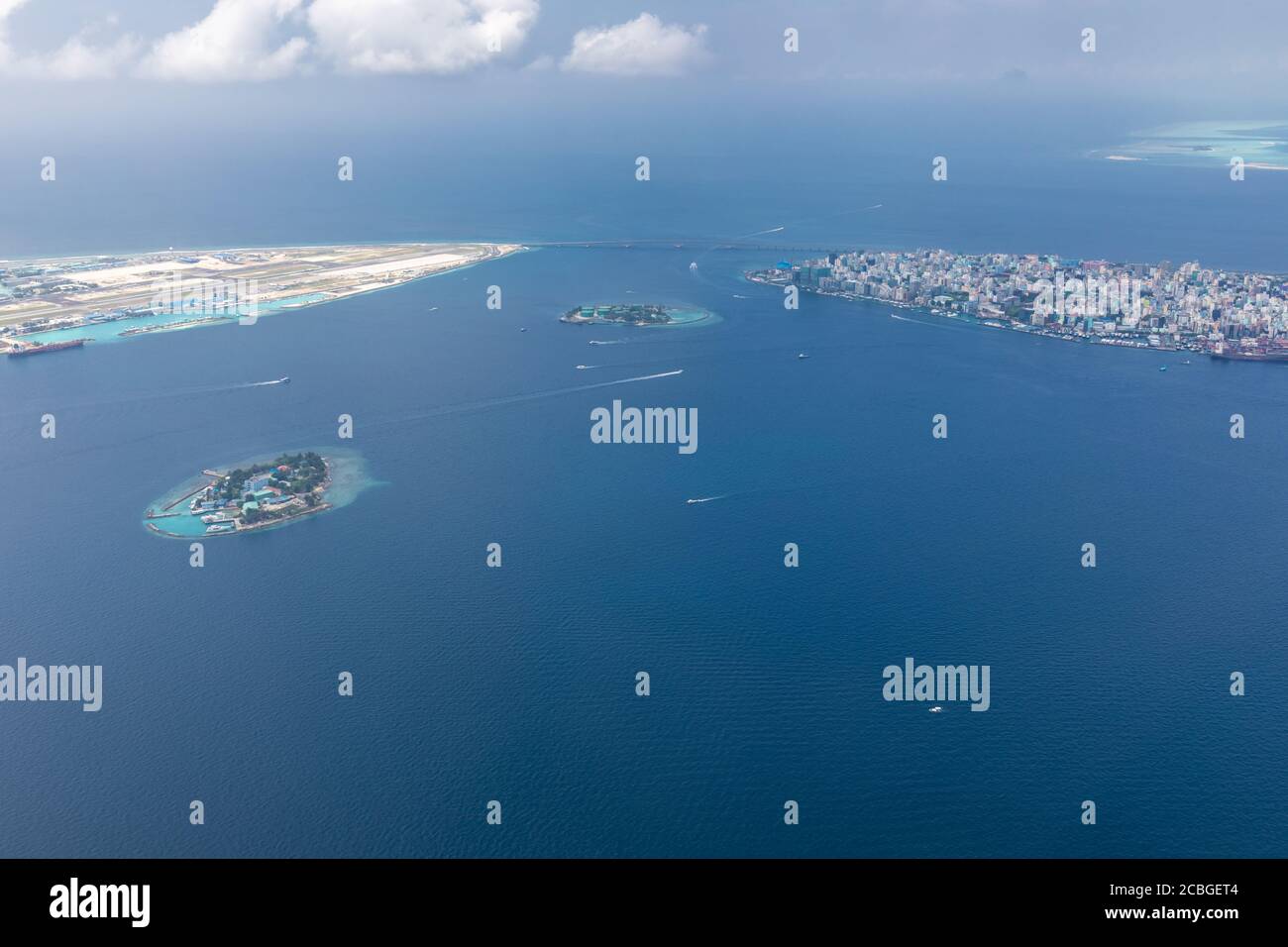 La capitale des Maldives du ciel. Vue aérienne sur mâle la capitale des maldives. Île surpeuplée dans l'océan indien bleu océan mer Banque D'Images