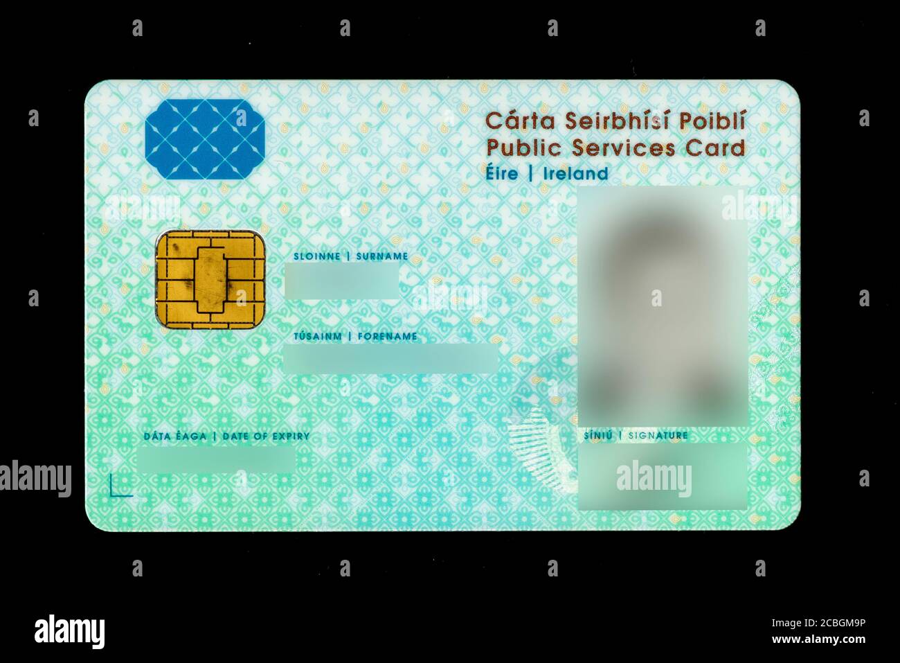 Public Services Card Ireland vue de face en tant que première génération social ID de bien-être émis de 2011 à 2019 Banque D'Images