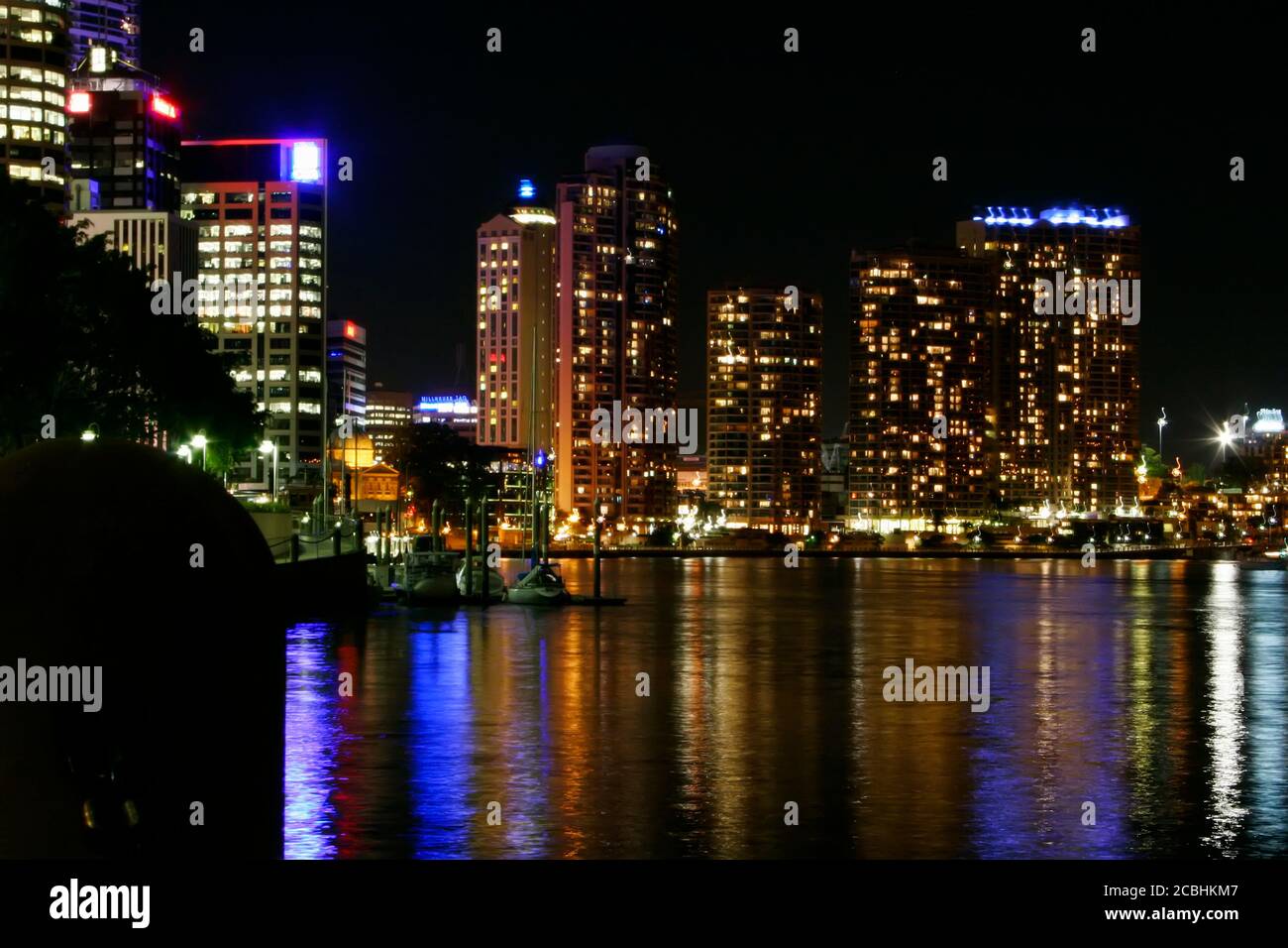 Prise de vue nocturne de Brisbane Cityscape, Brisbane, Australie Banque D'Images