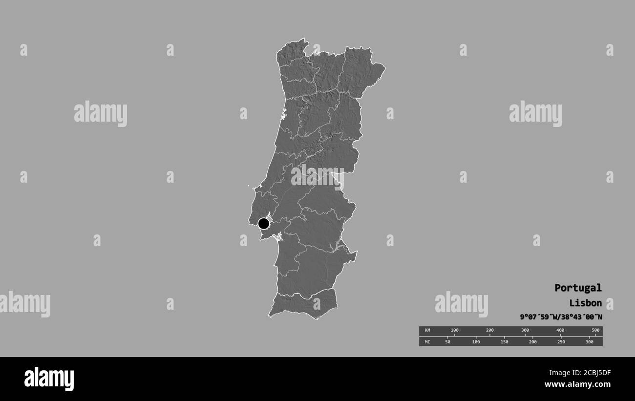 Forme désaturée du Portugal avec sa capitale, sa principale division régionale et la région séparée de Faro. Étiquettes. Carte d'élévation à deux niveaux. Rendu 3D Banque D'Images