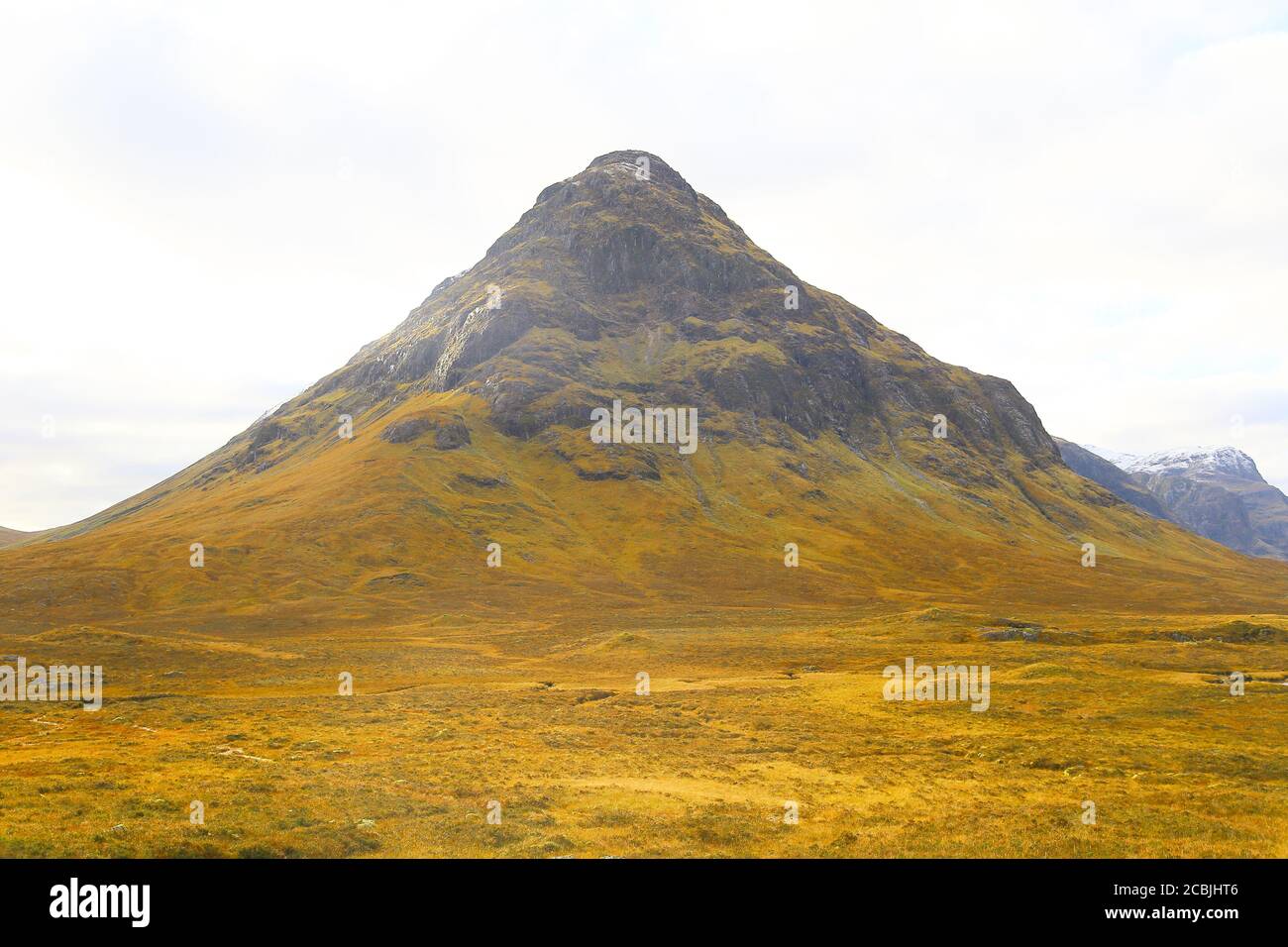 Les montagnes écossaises montrent leur beauté dans le désert. Banque D'Images