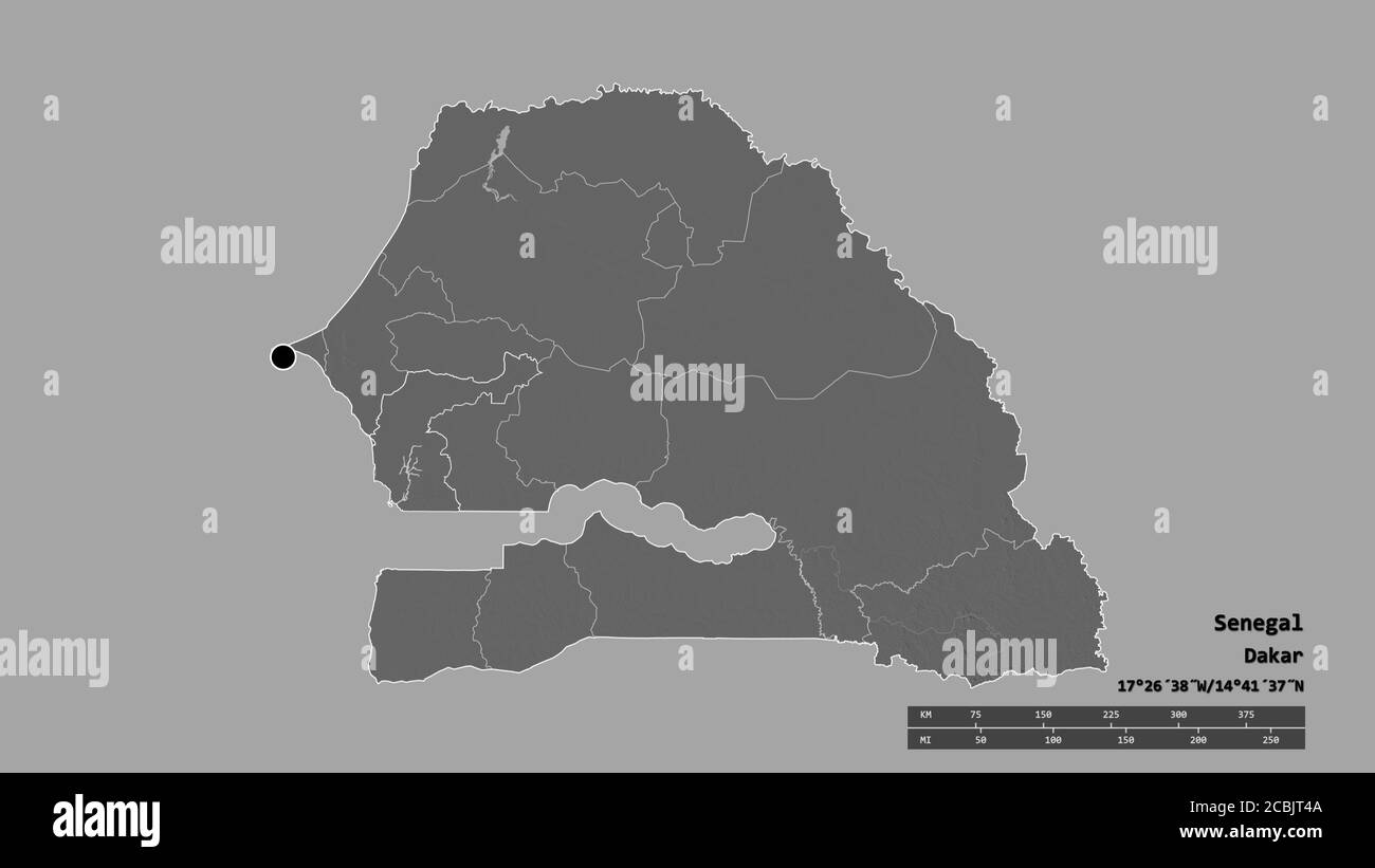 Forme désaturée du Sénégal avec sa capitale, sa principale division régionale et la zone séparée de Fatick. Étiquettes. Carte d'élévation à deux niveaux. Rendu 3D Banque D'Images