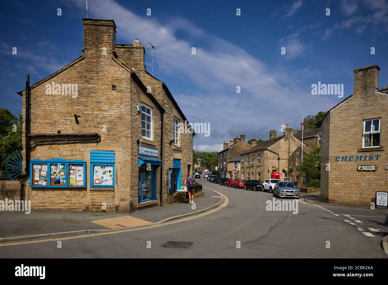 Hayfield village, High Peak, Derbyshire, petite boutique sur Church Street Banque D'Images