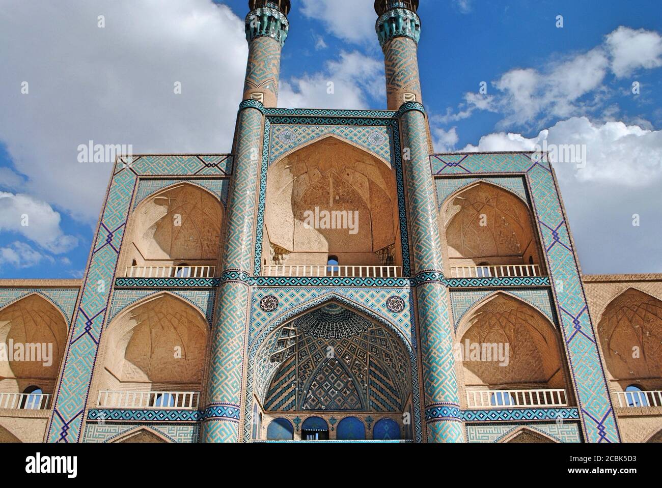 Amir Chakhmag complexe à Yazd Iran un jour ensoleillé Banque D'Images