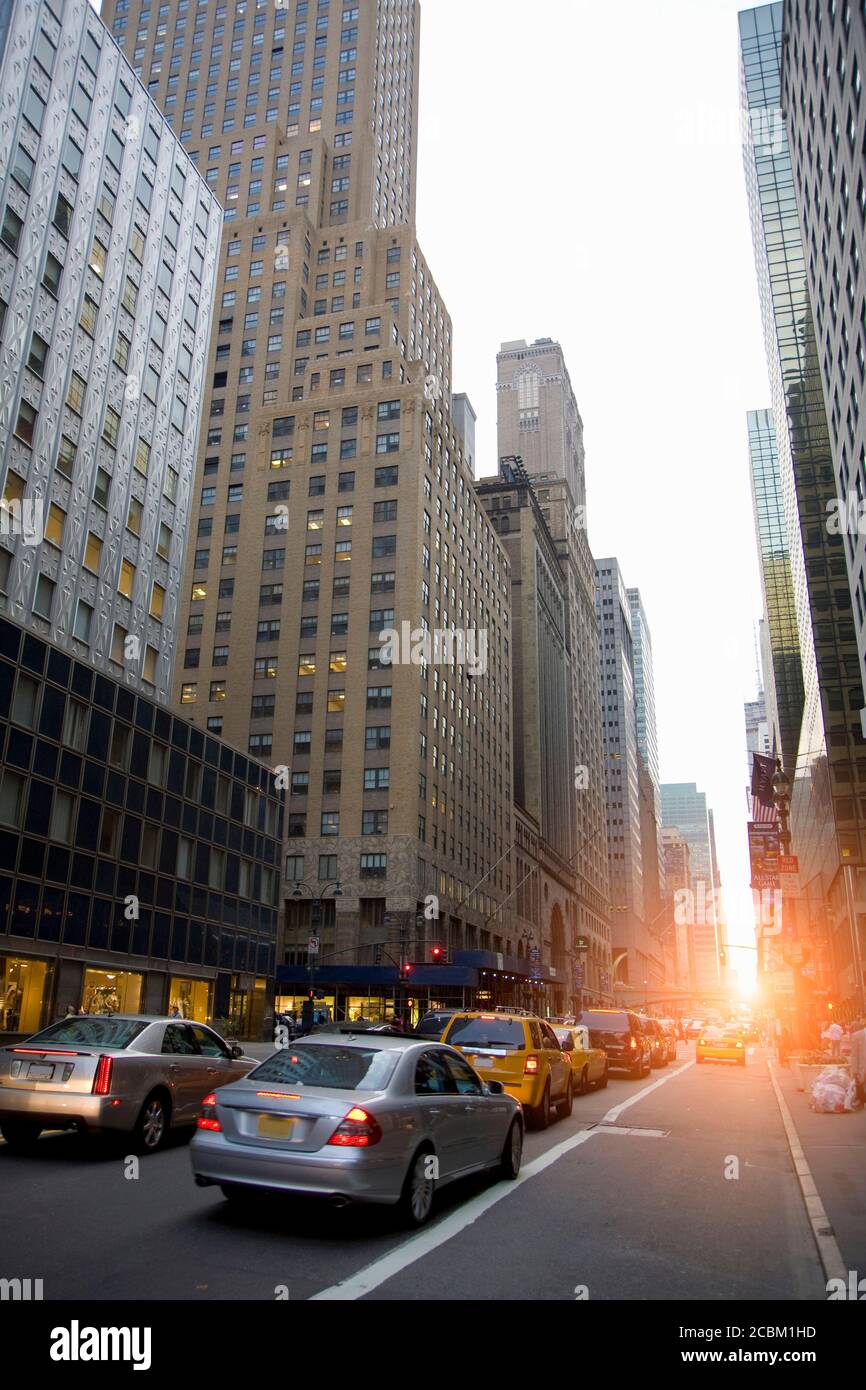 Paysage urbain au coucher du soleil, New York City, New York, États-Unis Banque D'Images