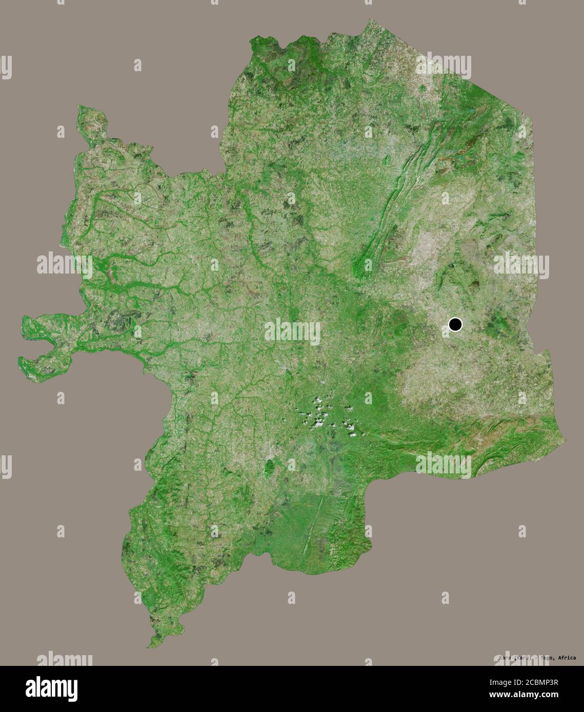 Forme de Kara, région du Togo, avec sa capitale isolée sur un fond de couleur unie. Imagerie satellite. Rendu 3D Banque D'Images