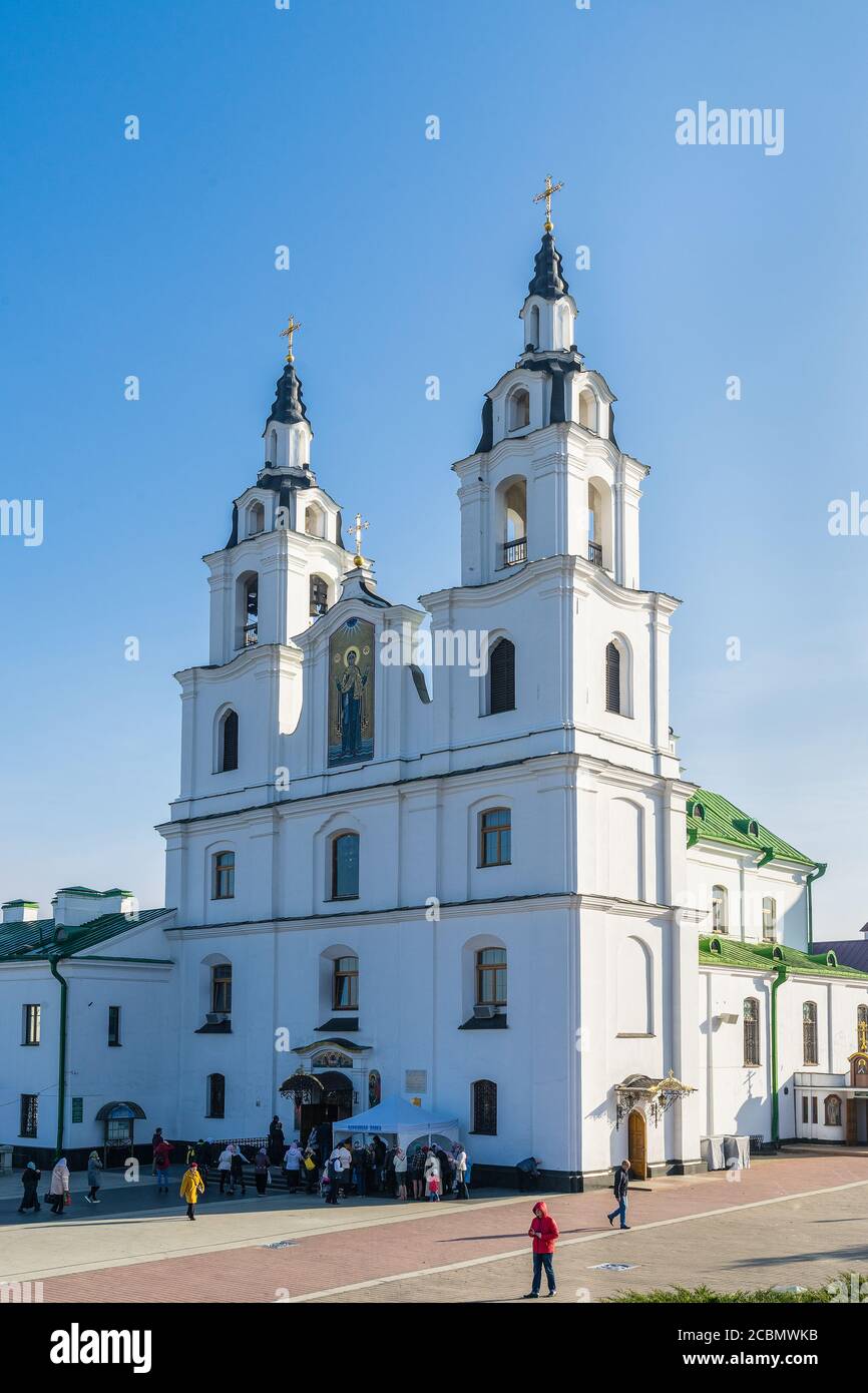 Minsk, Bélarus - 14 octobre 2018 : la cathédrale du Saint-Esprit dans le district de Némigra. Il a été construit en 1633–1642 comme l'église Bernardine Banque D'Images