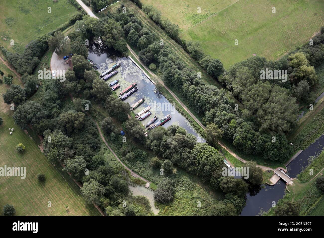 Vue aérienne de Melbourne Canal Head et du port de plaisance de la cour étroite, Pocklington, East Yorkshire Banque D'Images