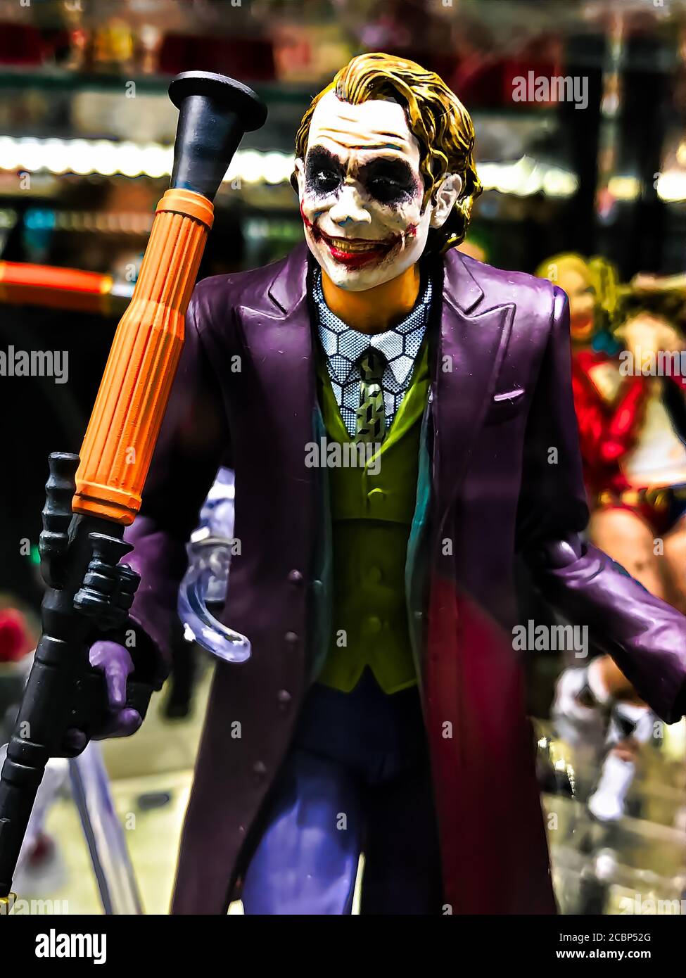 Osaka, Japon - 23 avril 2019 : personnage de DC BD BATMAN The Dark Knight Joker  figure de la boutique de jouets.ce modèle de taille 15cm Photo Stock - Alamy
