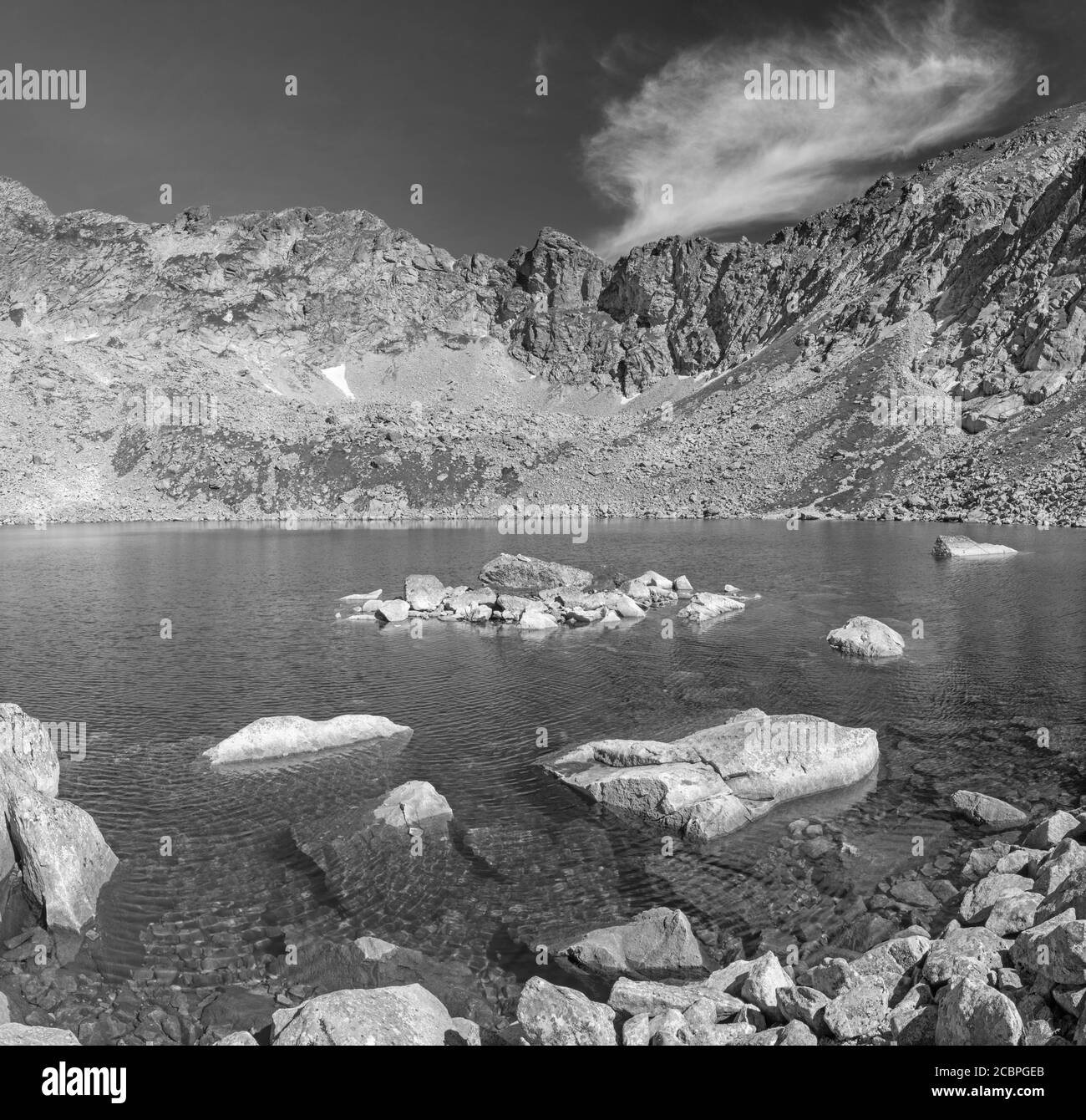 High Tatras - Slovaquie - le regard au lac de Capie pleso à Mlynicka dolina. Banque D'Images