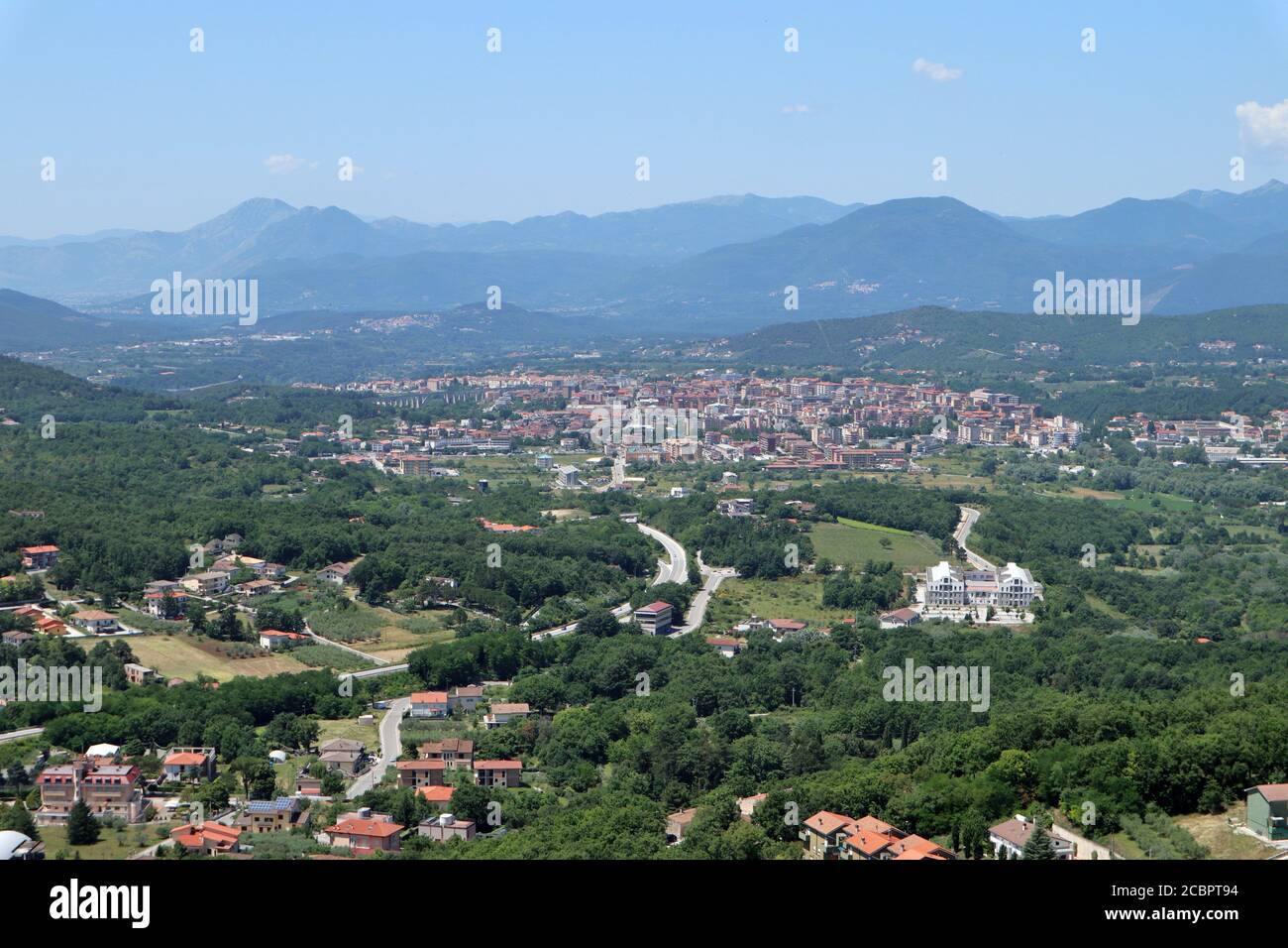 Pesche - Panorama di Isernia dal borgo Banque D'Images