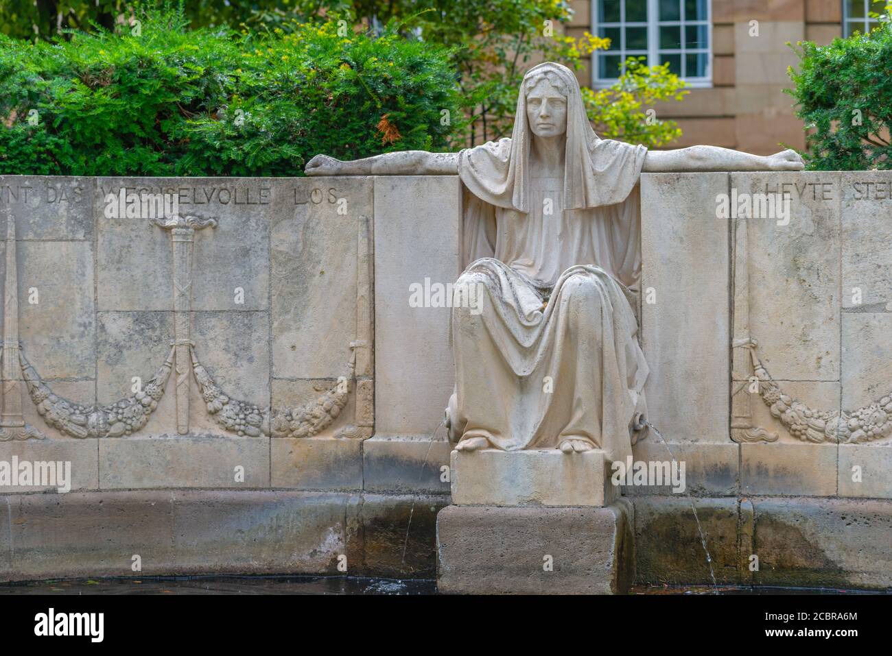 Fontaine commémorative à Oberer Schlossgarten ou au jardin du Château supérieur, Stuttgart, Etat fédéral du Bade-Wurtemberg, Allemagne du Sud, Europe Banque D'Images