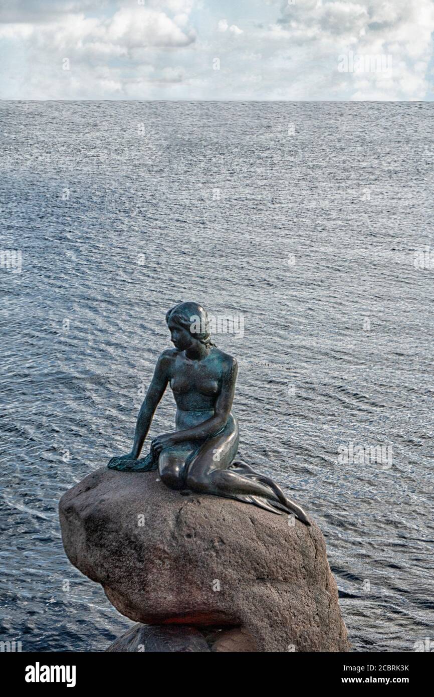 La statue de bronze de la petite Sirène à Copenhague, Danemark, t Banque D'Images La statue de bronze de la petite Sirène à Copenhague, Danemark, t Banque D'Images