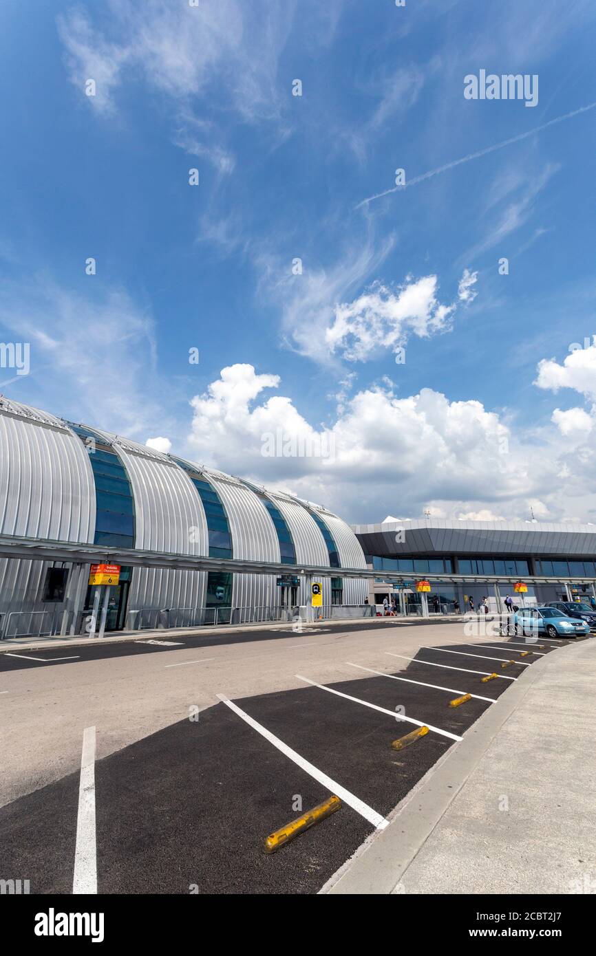 Aéroport international Ferenc Liszt à Budapest, Hongrie, en été. Banque D'Images