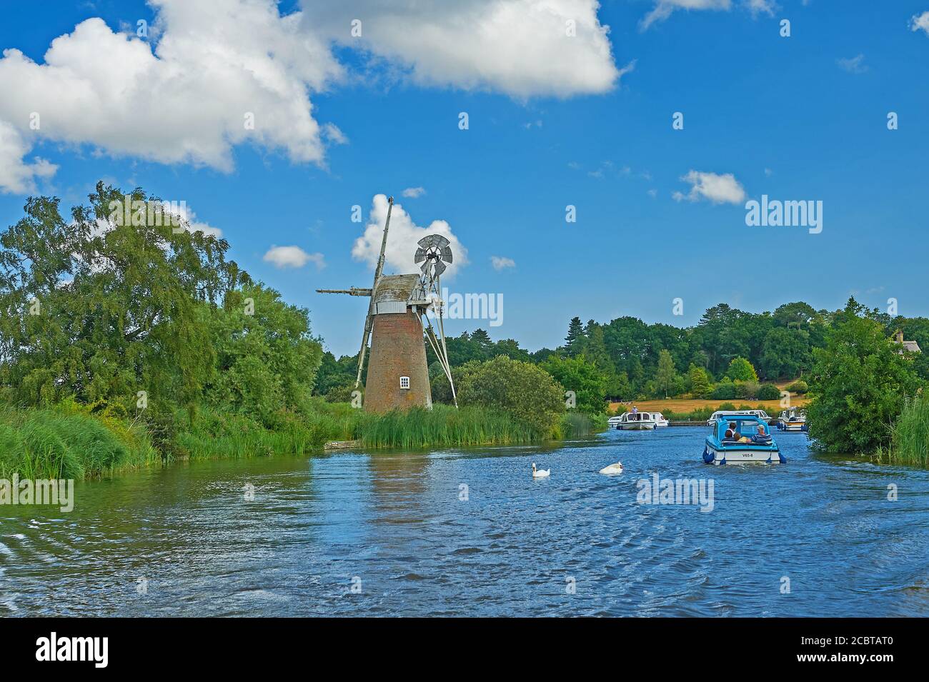 Moulin à vent TURF Fen le long de la rivière Ant dans les Norfolk Broads, Norfolk. Banque D'Images