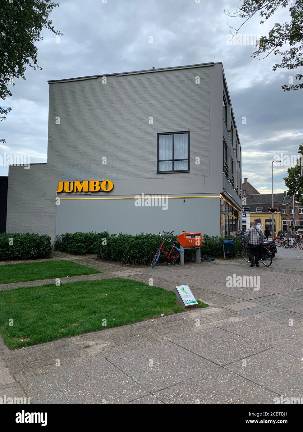 Supermarché Jumbo au centre-ville de Tilburg. Jumbo est l'une des plus  grandes chaînes de supermarchés aux pays-Bas Photo Stock - Alamy